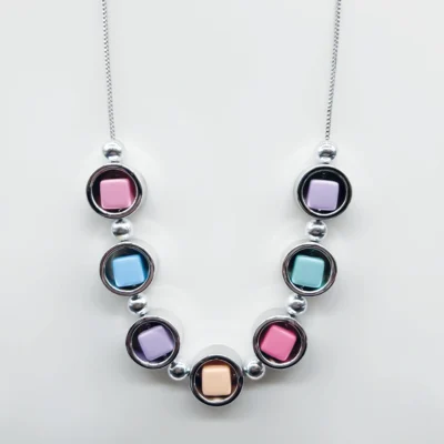 NEFERU Color Pop Geometric Necklace – Retro Revival