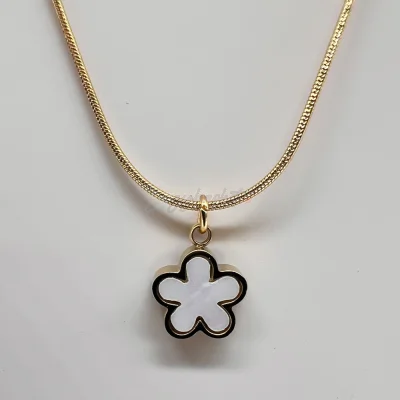 NEFERU Blossom Charm Necklace – Gold Stainless Steel